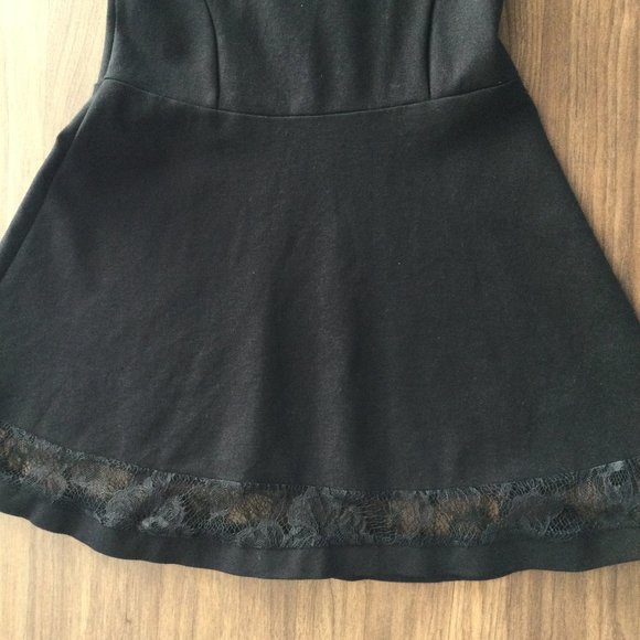 Sleeveless Knee-Length Dress - Girls Size 6: Ideal for the holidays! - Picture 3 of 5